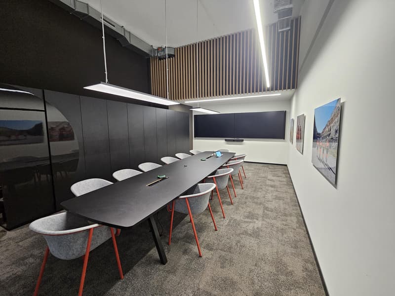 Subaffitto 2'800 m² di spazio ufficio pronto per essere occupato e arredato (3)