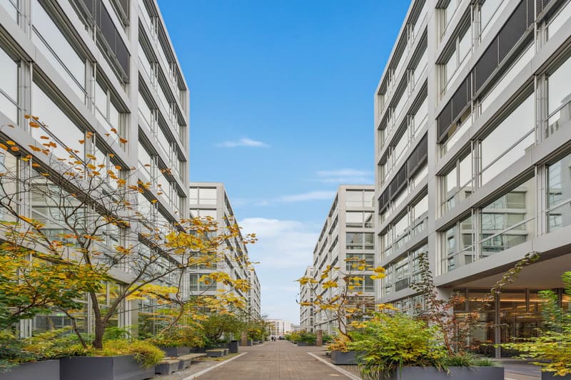 Sous-location 800 m² d'espaces de bureau prêts à être occupés et entièrement meublés (2)