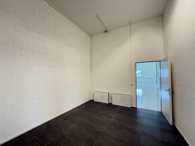 Espace commercial génial avec rampe d'accès (11)
