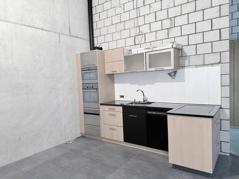 Espace commercial génial avec rampe d'accès (18)