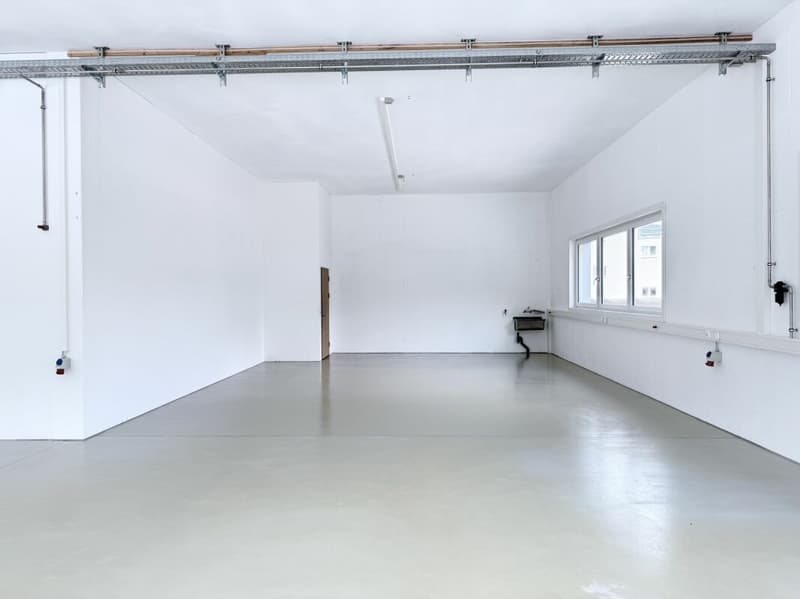 Espace commercial génial avec rampe d'accès (13)