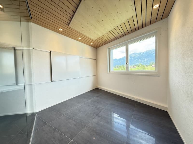 Espace commercial génial avec rampe d'accès (8)