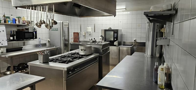 Rental Income Building in St-Maurice (17)