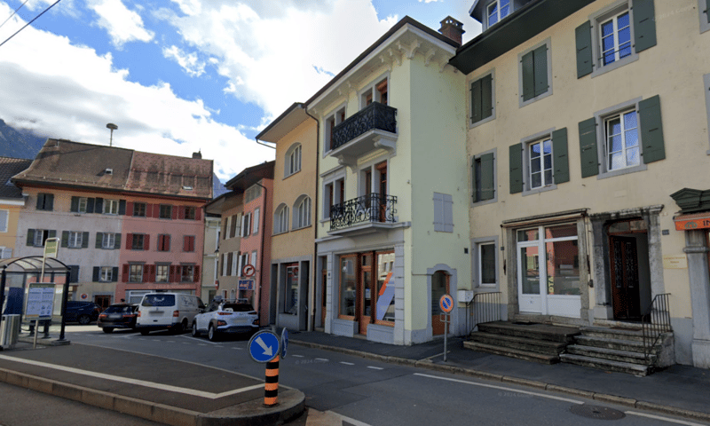 Immeuble de rendement à Bex (1)