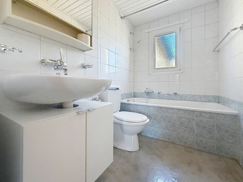 Sehr schönes und geräumiges 3.5-Zimmer-Apartment in Delémont (4)