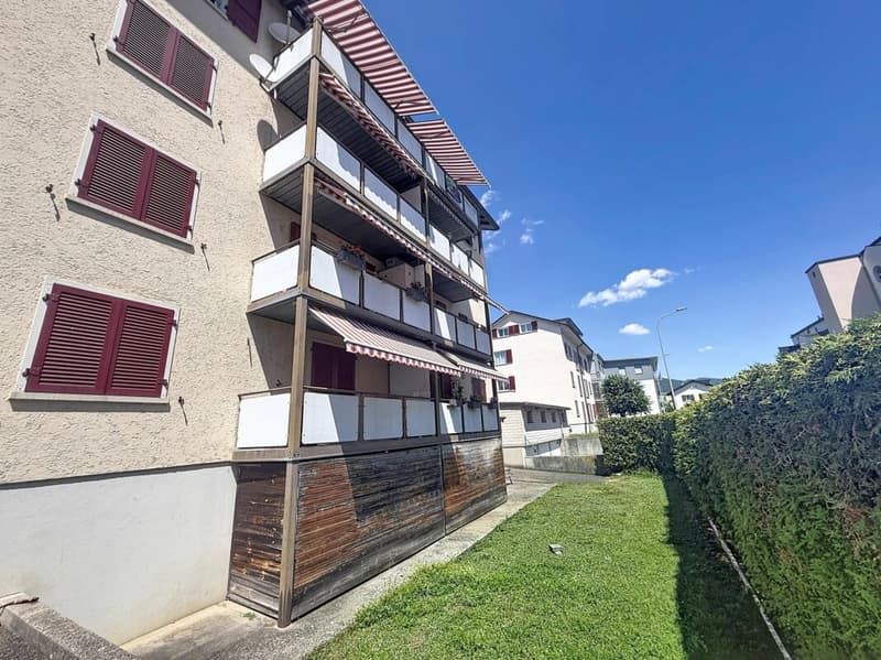 Sehr schönes und geräumiges 3.5-Zimmer-Apartment in Delémont (2)
