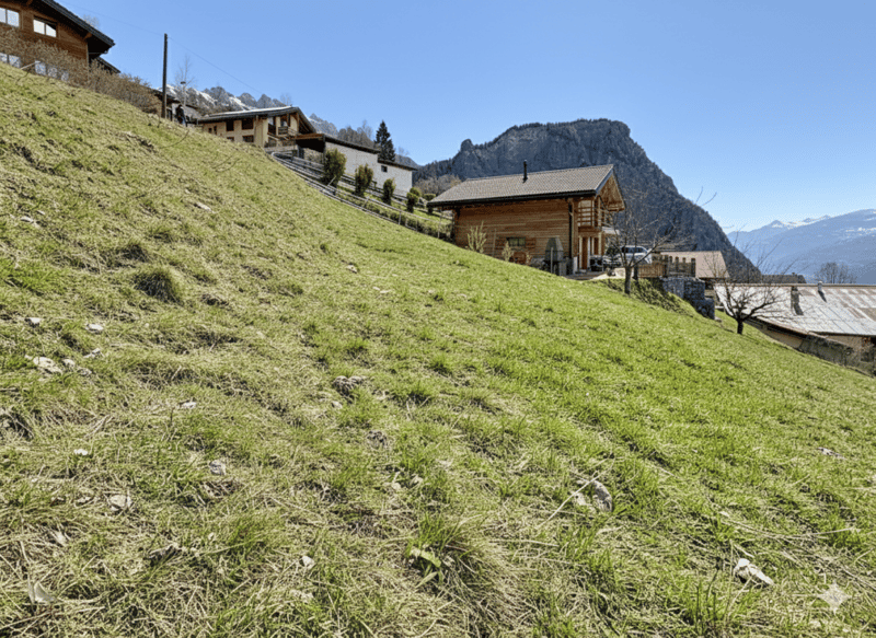 Buildable land for sale in Dugny (3)