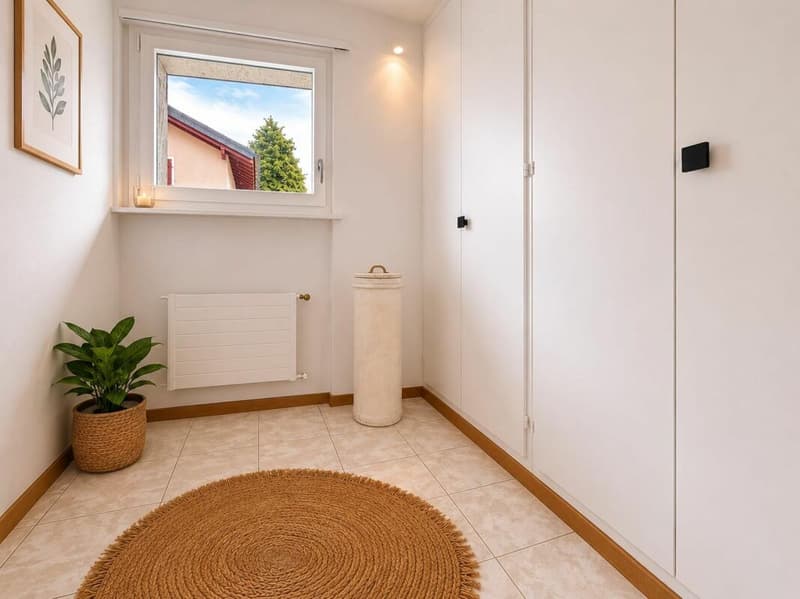 Maison individuelle avec possibilité d'activité indépendante et grande terrasse (2)