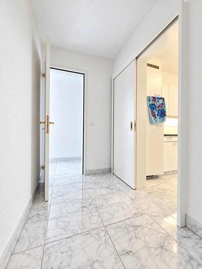 Helle 4.5-Zimmer-Wohnung mit Balkon und Garage in Dietikon (12)