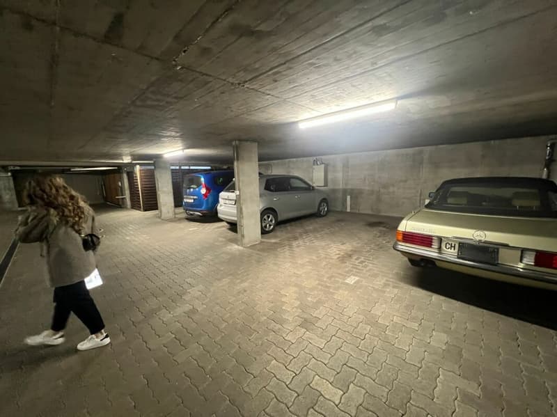 Places de parking intérieur & extérieur (4)
