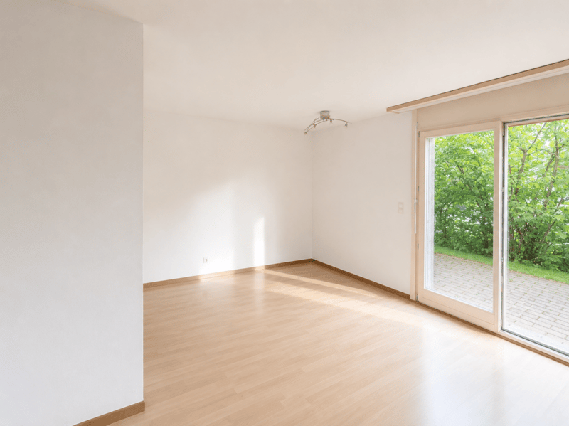1,5 Zi Wohnung mit Privatsitzplatz (4)