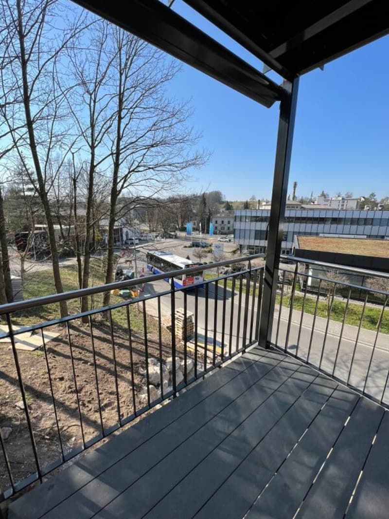 Appartement stylé de 2,5 pièces avec balcon et caractère en bois (9)