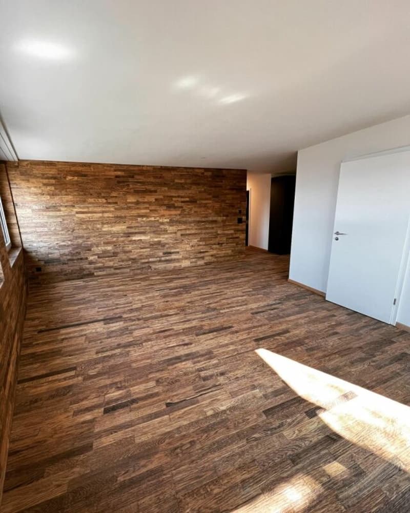 Appartement stylé de 2,5 pièces avec balcon et caractère en bois (10)