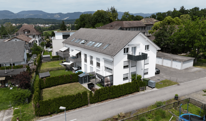 3.5 Zi helle Dach Wohnung (2)