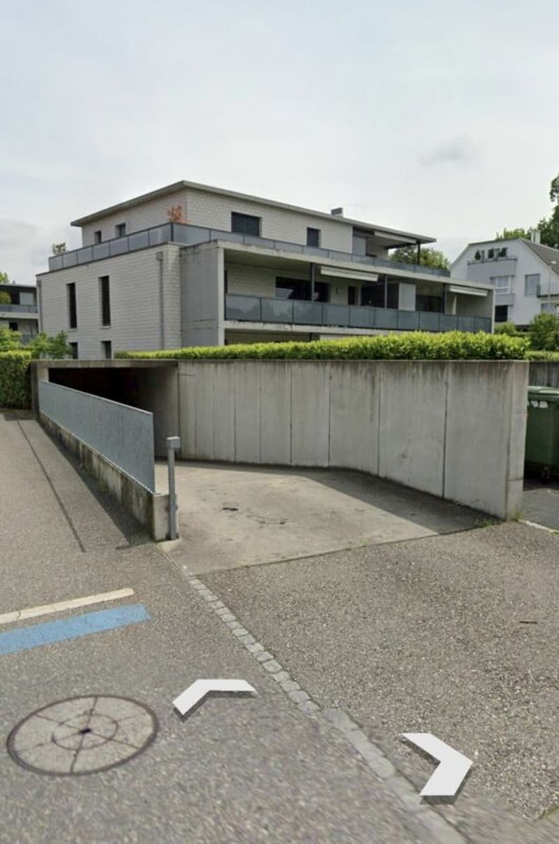 Einstellhallenplatz (1)