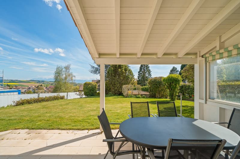 Charming individual house with 6 rooms, beautiful view and large garden - family-friendly neighborhood (3)