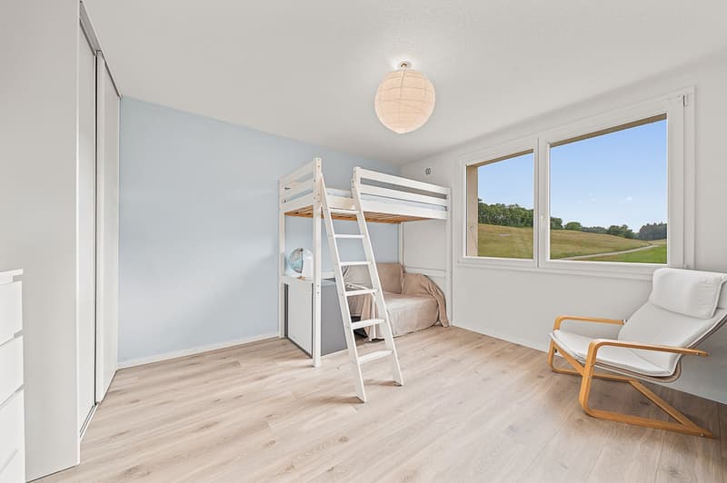 Prächtiges 5,5-Zimmer-Duplexappartement mit Balkon, Garten und superber Aussicht (8)