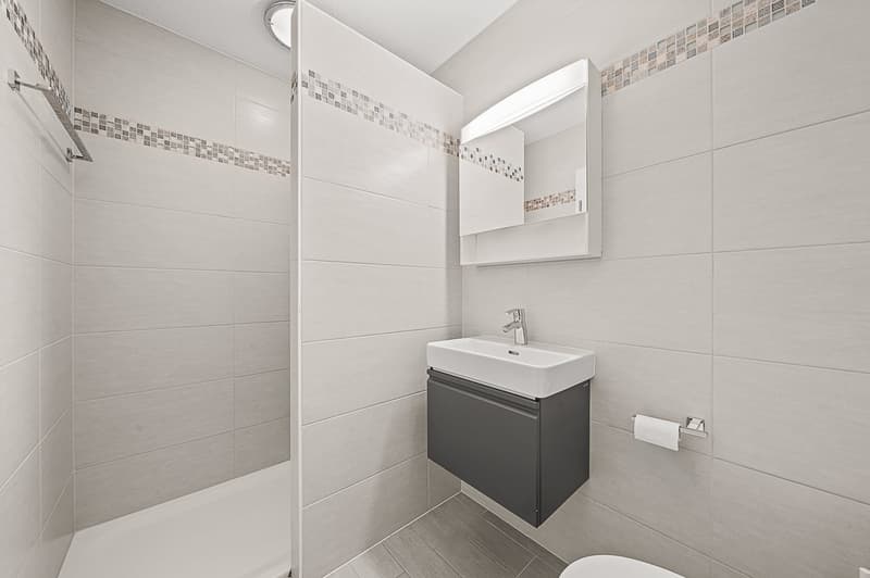 Prächtiges 5,5-Zimmer-Duplexappartement mit Balkon, Garten und superber Aussicht (7)