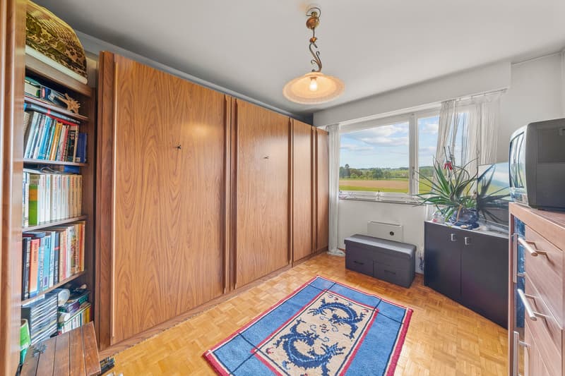 Beautiful 4.5-room apartment - ideally located close to transport and amenities (9)