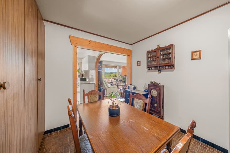 Beautiful 4.5-room apartment - ideally located close to transport and amenities (3)