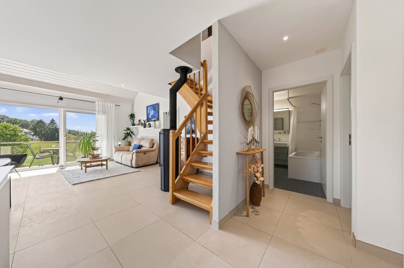 Bel appartement de 4,5 pièces en duplex avec beau balcon orienté Sud-Ouest (2)