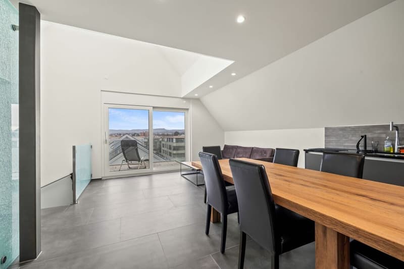 Stylish living in Allschwil - Maisonette apartment with high-quality furnishings (1)