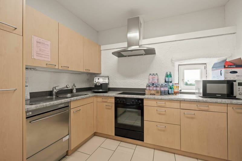 Spazio ufficio stiloso in edificio storico - disponibile per l'occupazione immediata (4)