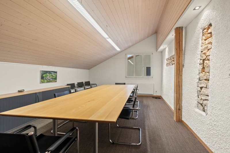 Spazio ufficio stiloso in edificio storico - disponibile per l'occupazione immediata (3)