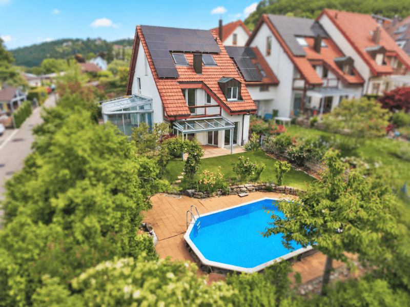 Grosszügiges 6.5-Zimmer Einfamilienhaus mit Pool & Wintergarten (18)