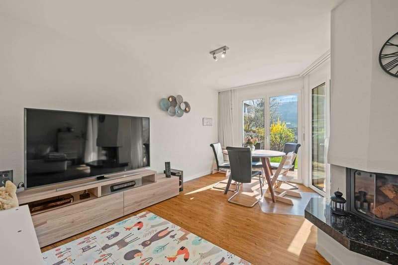 Grosszügiges 6.5-Zimmer Einfamilienhaus mit Pool & Wintergarten (7)