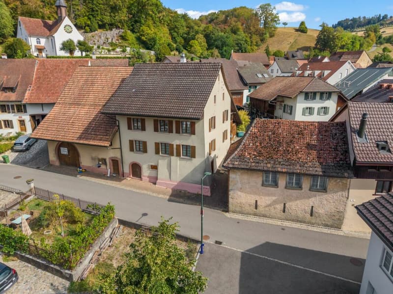 Historisches Wohnensemble im Herzen von Buus (2)