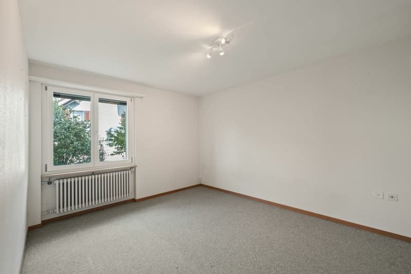 Wohnen am Rand der Bauzone - mit Weitsicht und viel Raum fürs Leben (17)