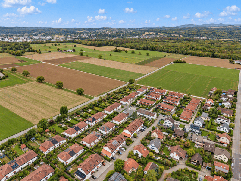 Familienglück in Möhlin - modernes Einfamilienhaus mit grosszügigem Garten (3)