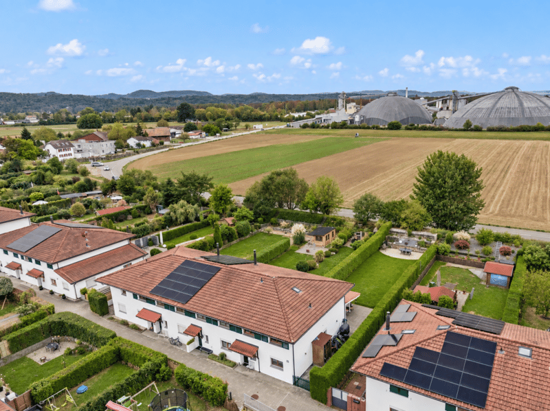 Familienglück in Möhlin - modernes Einfamilienhaus mit grosszügigem Garten (2)
