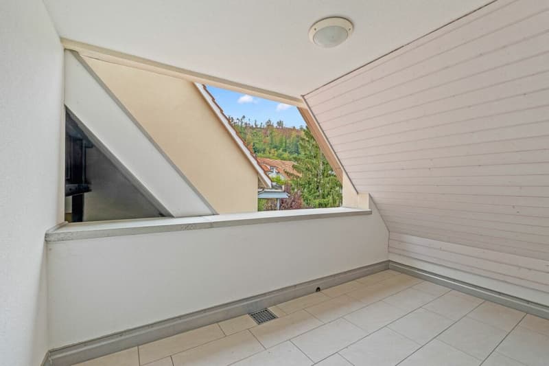 Grosszügige 4.5-Zimmer Maisonettewohnung mit viel Wohnkomfort (12)