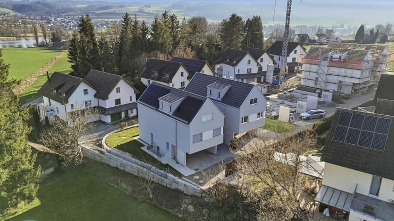 Modernes Doppel-Einfamilienhaus mit viel Platz, hochwertigem Ausbau und Garten in Stein am Rhein (18)