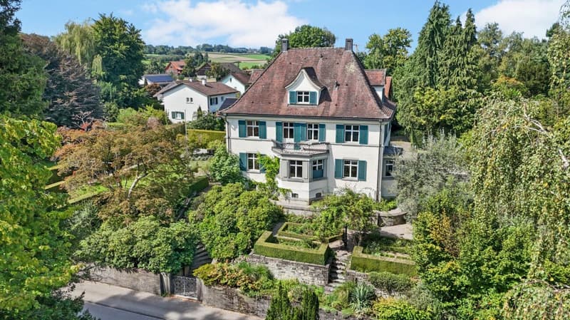 Historic Art Nouveau villa with charm, large garden and plenty of space for your living dreams (57)