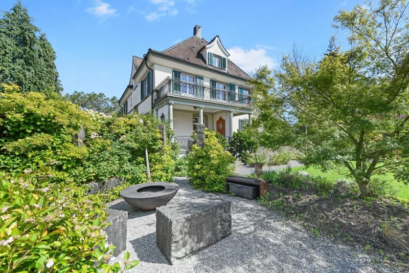 Historic Art Nouveau villa with charm, large garden and plenty of space for your living dreams (3)