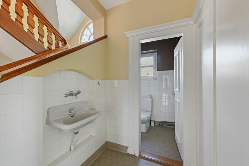 Historic Art Nouveau villa with charm, large garden and plenty of space for your living dreams (26)