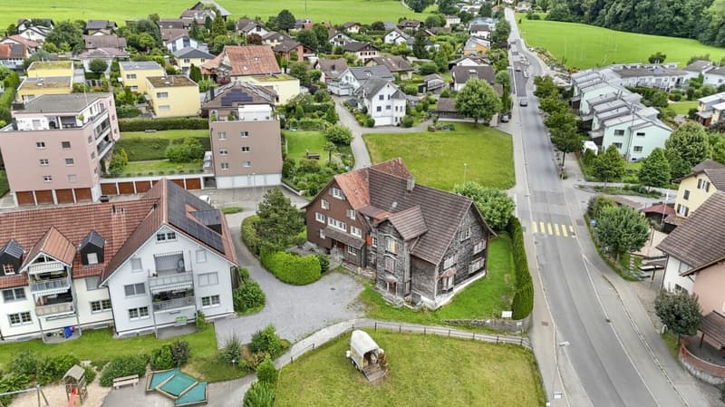 MAISON FAMILIALE DUPLEX 6.5 PIÈCES AVEC GRAND JARDIN ET ANNEXE (24)