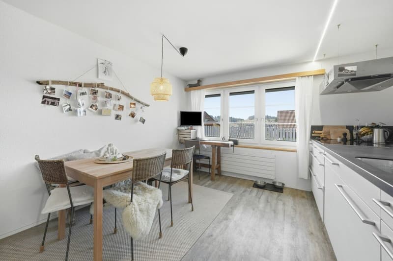 Detached family paradise with annex, far-reaching views, and versatile space offer (7)