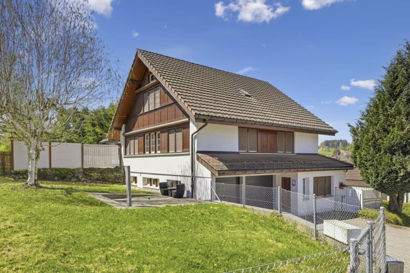 Detached family paradise with annex, far-reaching views, and versatile space offer (35)