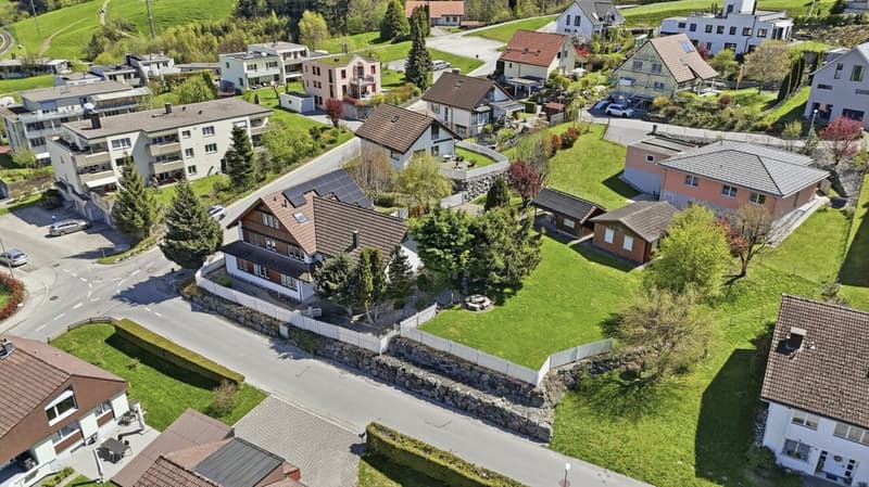 Detached family paradise with annex, far-reaching views, and versatile space offer (2)