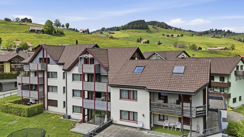 Charming core-renovated attic apartment with balcony and panoramic view in idyllic Urnäsch (27)