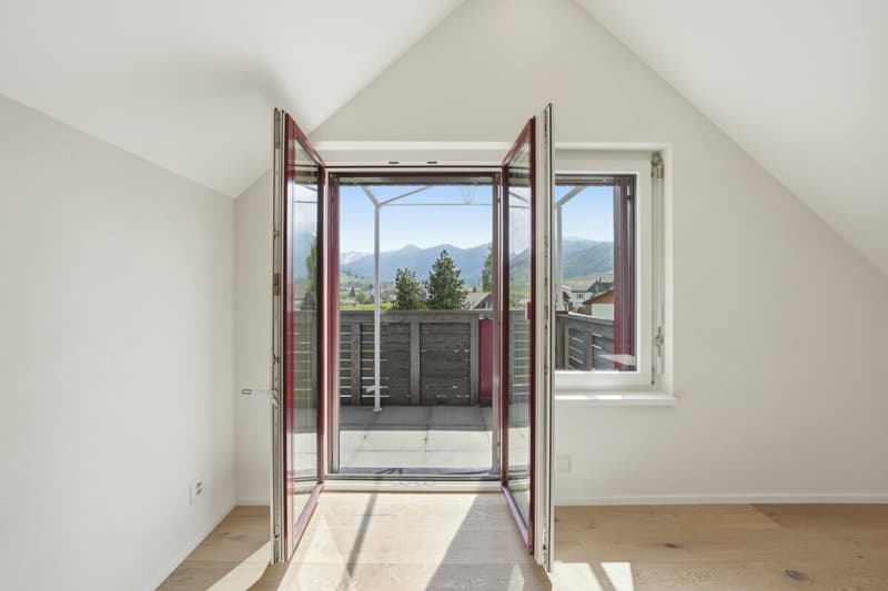 Charming core-renovated attic apartment with balcony and panoramic view in idyllic Urnäsch (11)
