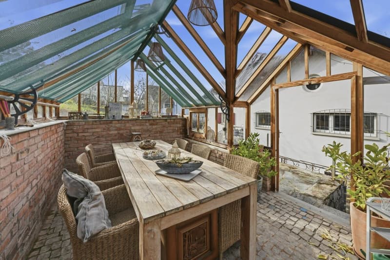 Propriété unique avec piscine naturelle, vignoble et oasis de spa dans un emplacement de rêve à Klingnau (52)