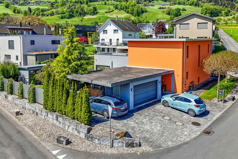 Modernes Wohnerlebnis mit Weitblick - Einfamilienhaus mit Pool, Gartenidylle und Panoramasicht (4)
