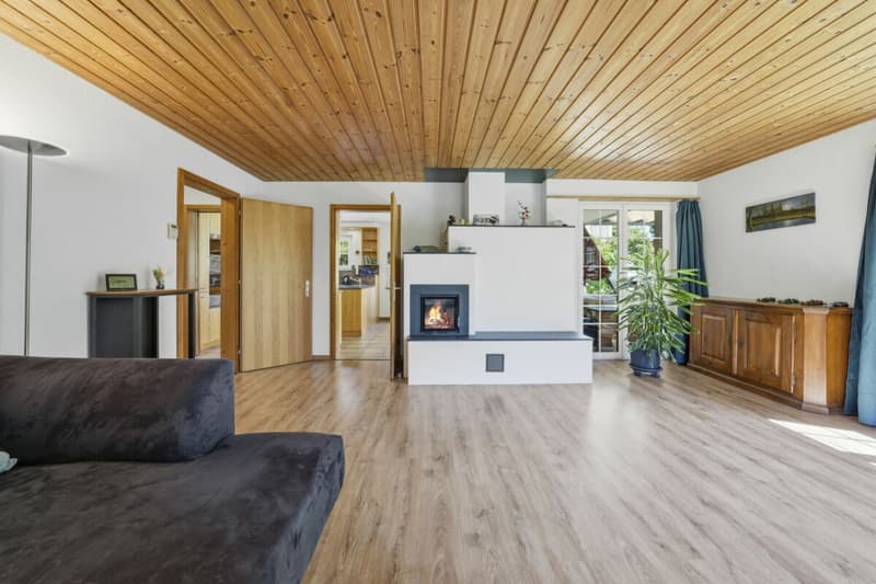 Freistehendes Familienhaus mit Charme, Privatsphäre und sonnigem Gartenparadies (2)