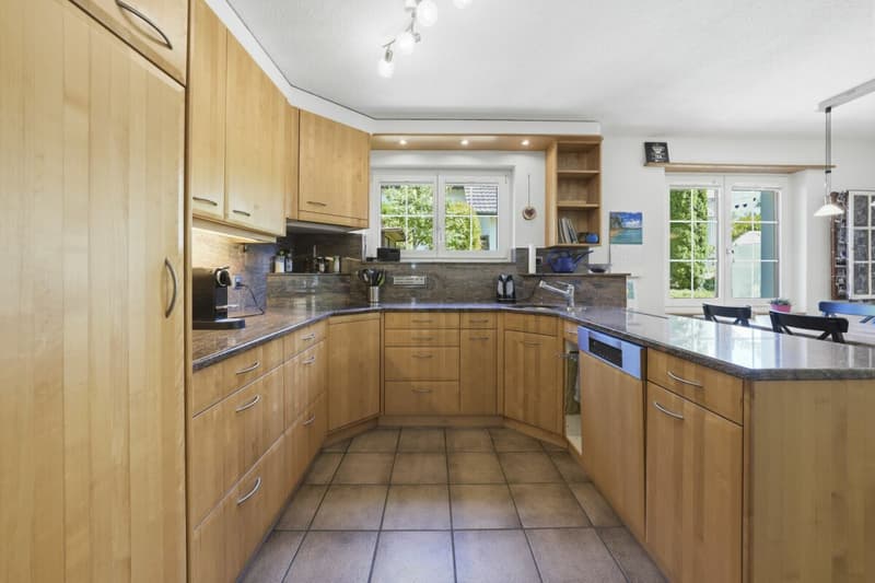 Freistehendes Familienhaus mit Charme, Privatsphäre und sonnigem Gartenparadies (8)