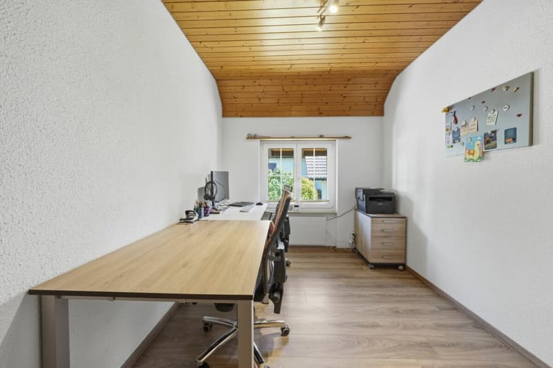 Freistehendes Familienhaus mit Charme, Privatsphäre und sonnigem Gartenparadies (17)